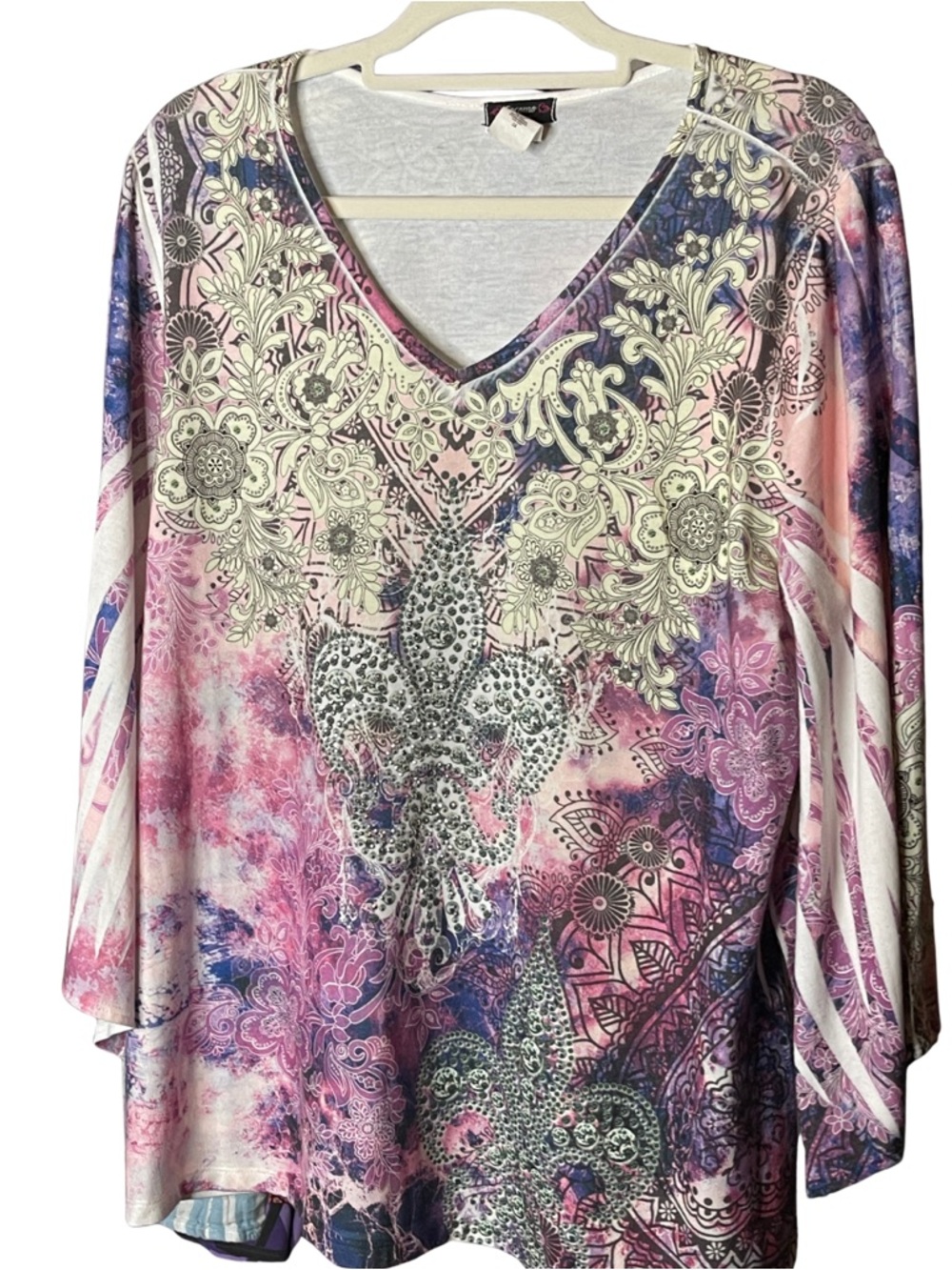 Cocomo Woman 2X Pink Purple Floral V-Neck Top with Embellished Accent